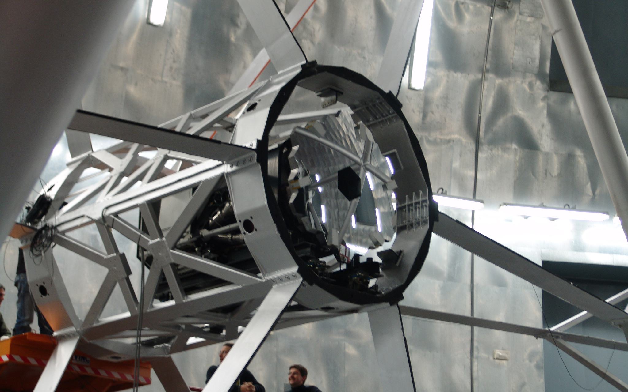 Gran Telescópio de Canarias. Sistema de posicionamiento del espejo secundario.
