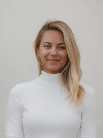 Ophelia Bajari Asesora de contratos y directora de proyectos en Sener